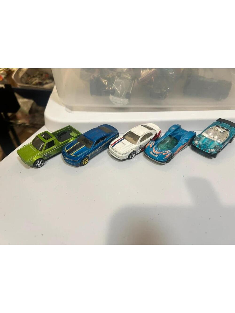 Hot wheels die cast cars lot of 5